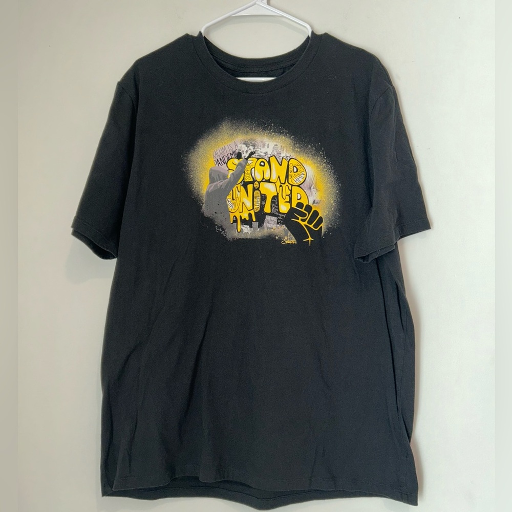 Gap Stand United Men’s XL Black and Yellow T-shirt